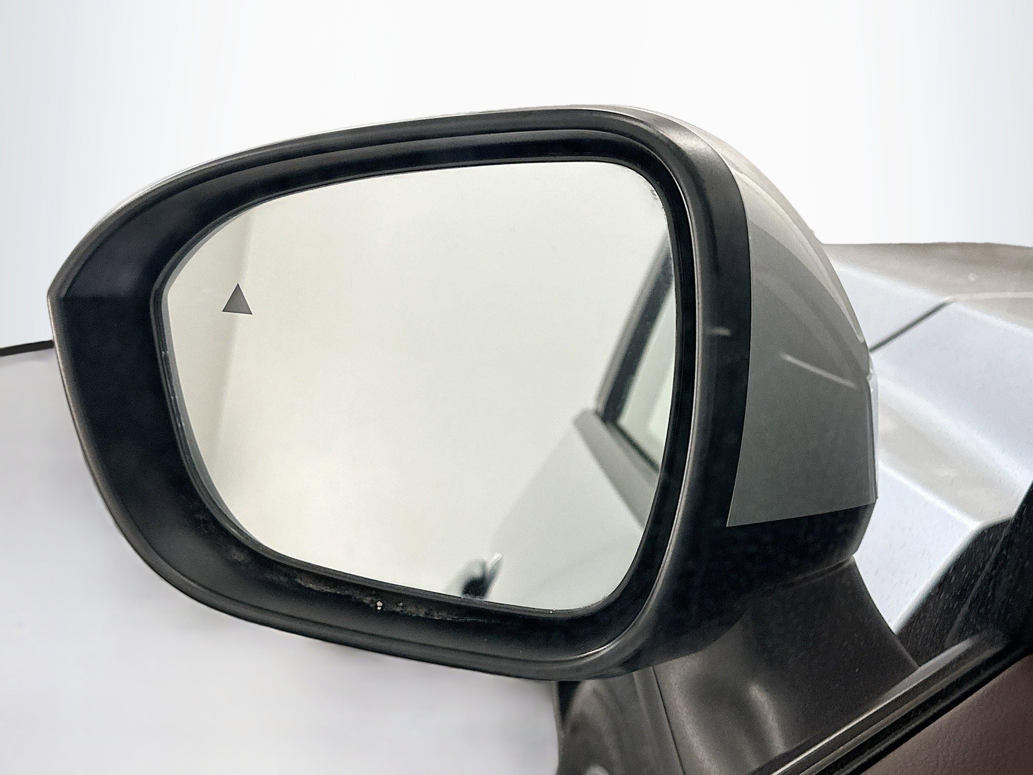 Used 2023 Nissan Rogue SV image 16