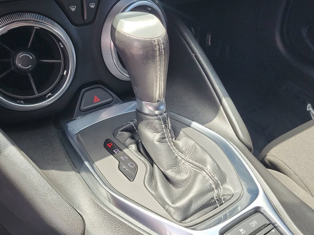 Used 2023 Chevrolet Camaro LT RWD image 34