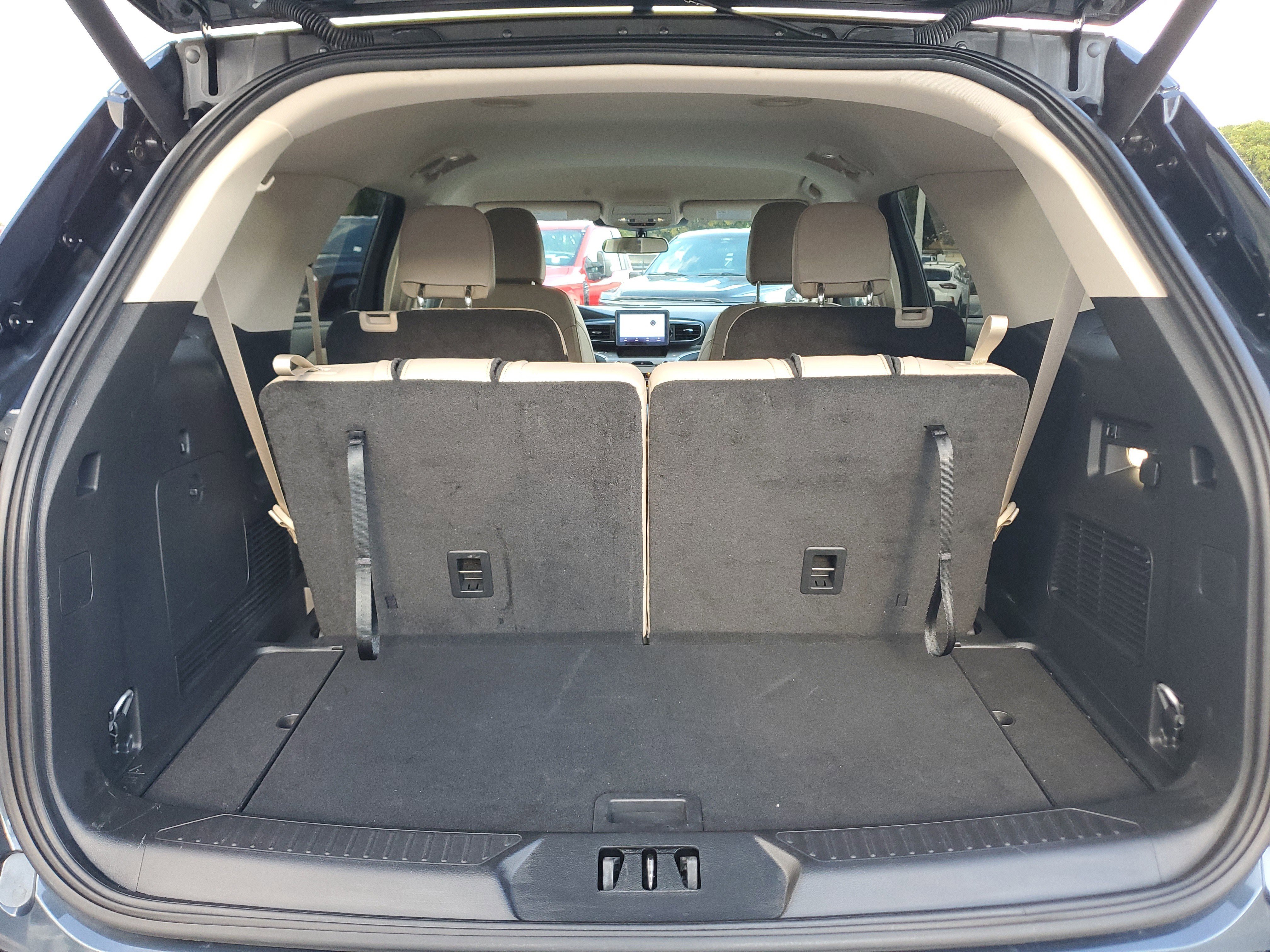 Certified 2024 Ford Explorer XLT w/ Equipment Group 202A image 15