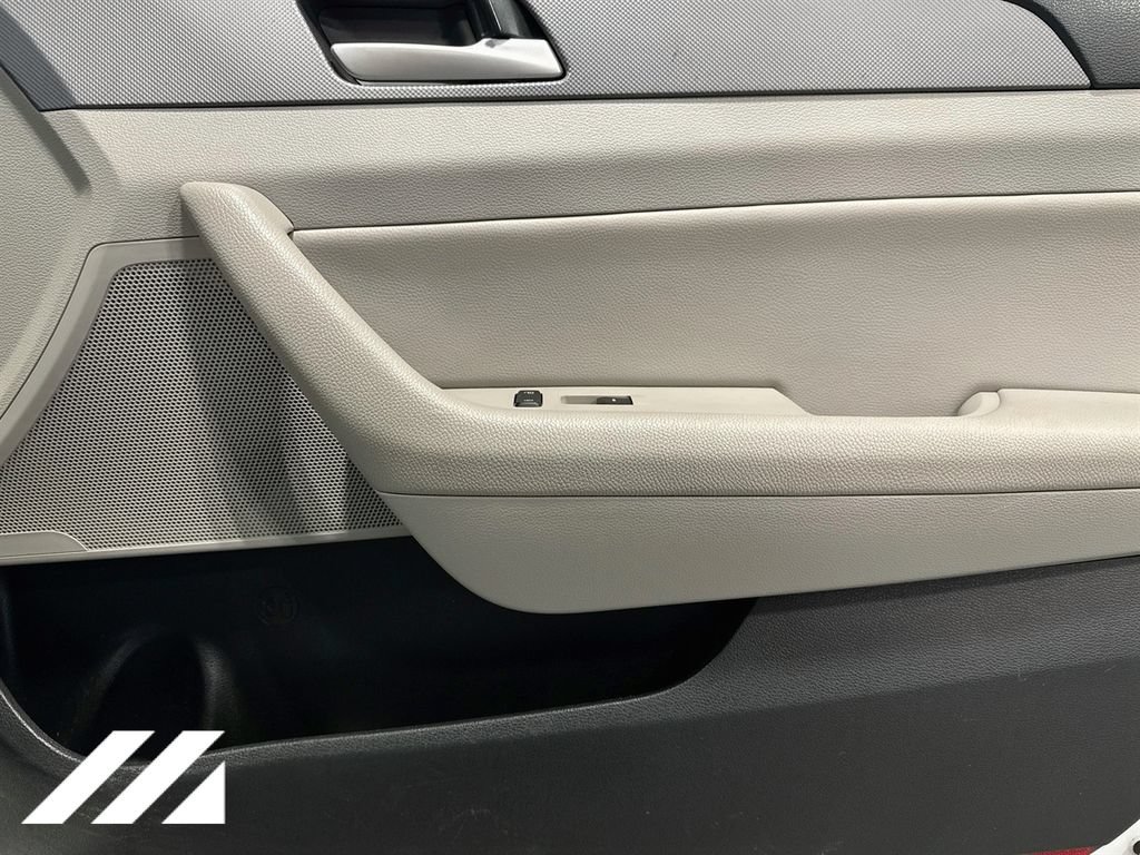 Used 2018 Hyundai Sonata SEL FWD image 29