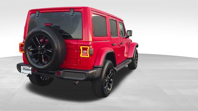 Used 2025 Jeep Wrangler Unlimited Sahara AWD/4WD image 4