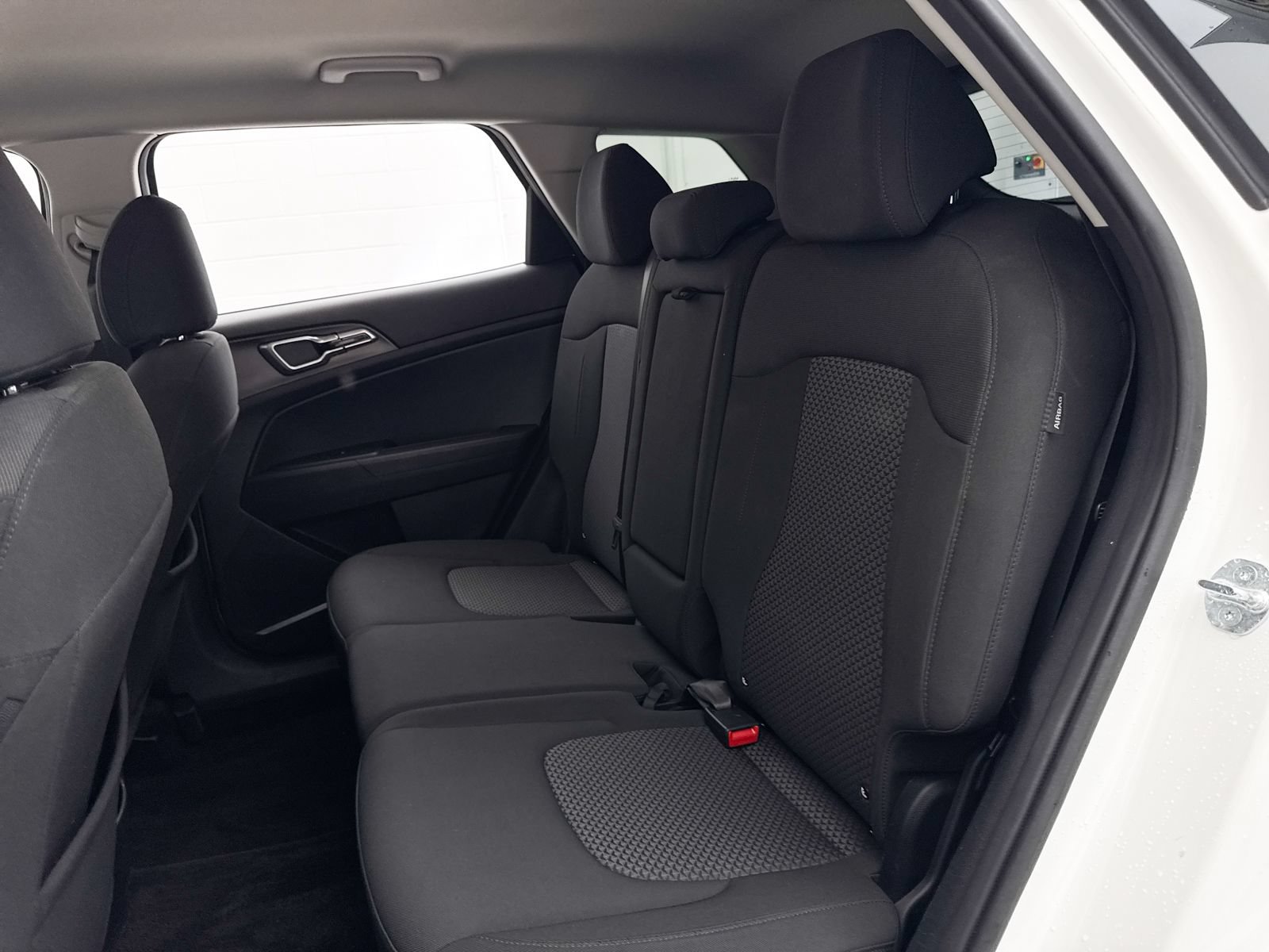 Certified 2025 Kia Sportage LX FWD image 28