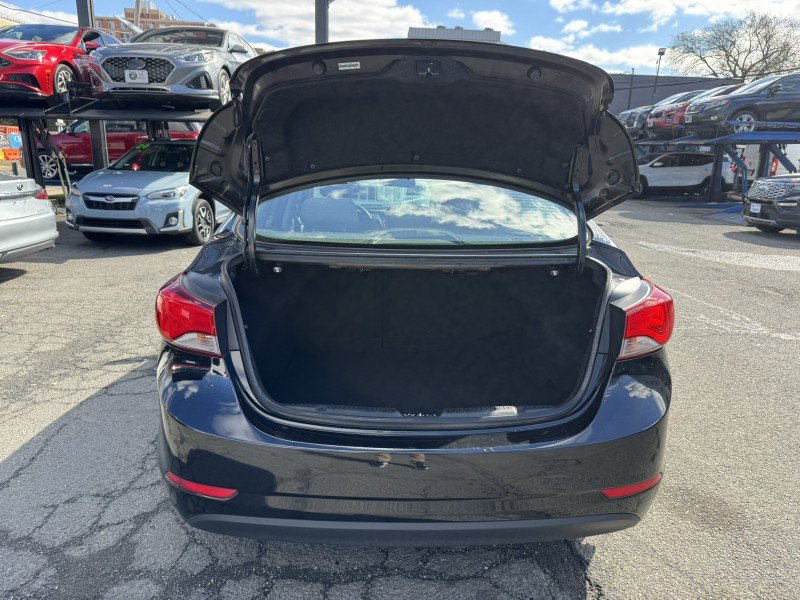 Used 2015 Hyundai Elantra SE w/ Option Group 02 image 28