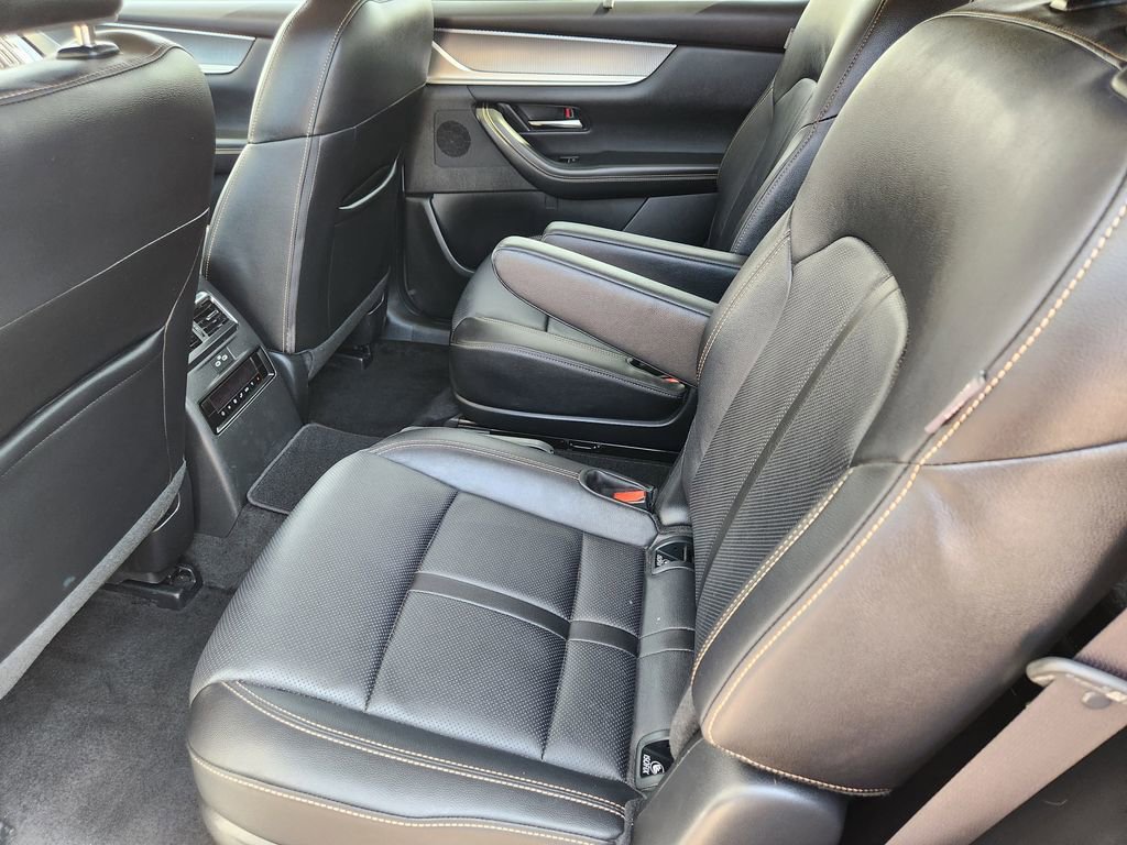 Used 2024 MAZDA CX-90 Plug-In Hybrid w/ Premium Pkg image 18