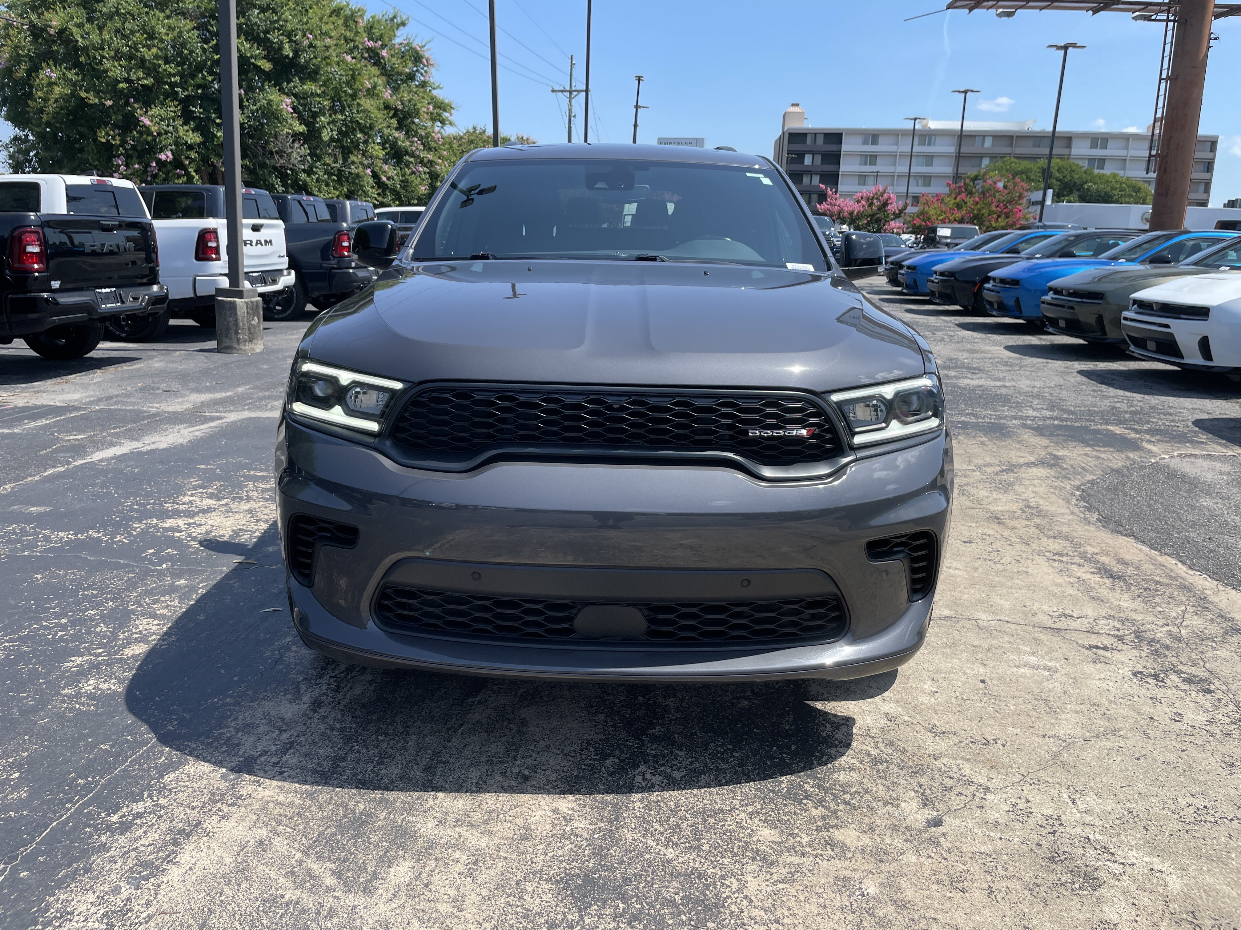 Certified 2025 Dodge Durango GT AWD/4WD image 3