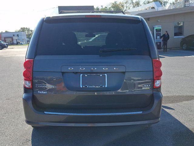 Used 2019 Dodge Grand Caravan SXT FWD image 5