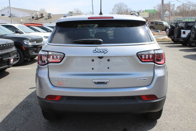 Used 2022 Jeep Compass Latitude w/ Sun and Sound Group image 31