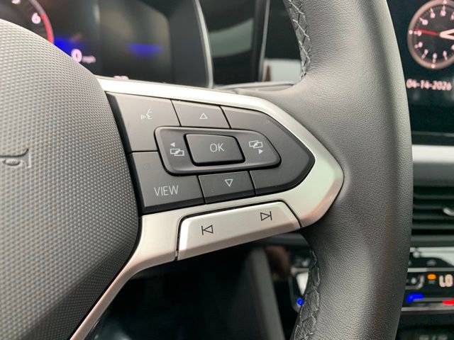 Used 2025 Volkswagen Jetta SE w/ Sunroof Package image 17