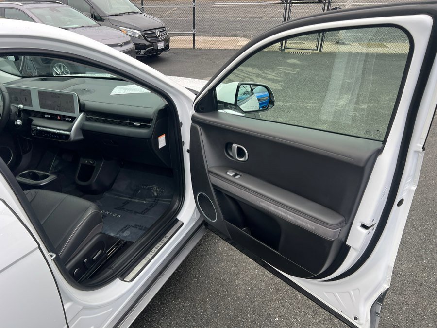 Used 2024 Hyundai Ioniq 5 Limited image 41