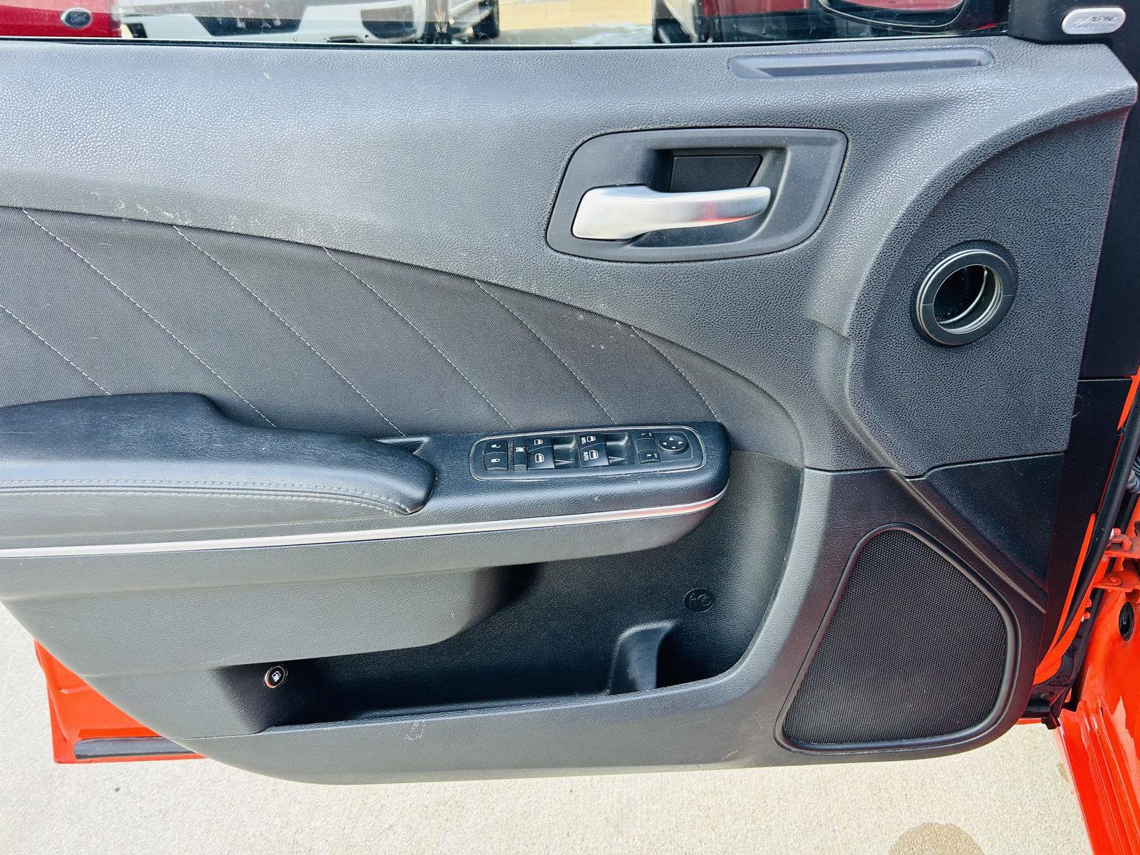 Used 2018 Dodge Charger SXT Plus image 7