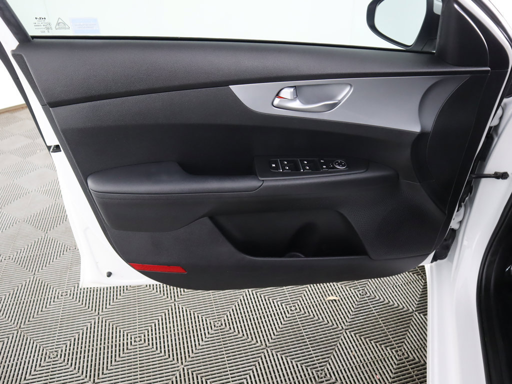 Used 2023 Kia Forte LXS FWD image 19