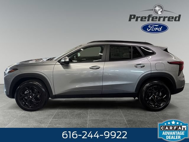 Used 2024 Chevrolet Trax LT w/ Driver Confidence Package FWD image 8