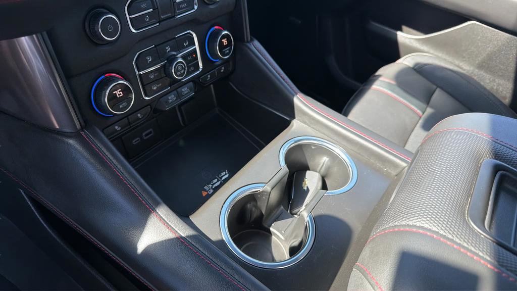 Used 2023 Chevrolet Suburban RST w/ Luxury Package image 32