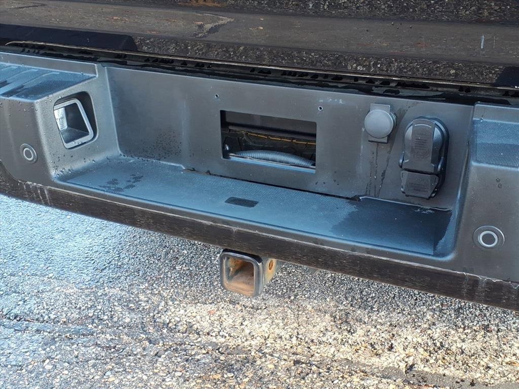 Used 2024 Ford F150 XLT w/ XLT Black Appearance Package image 5