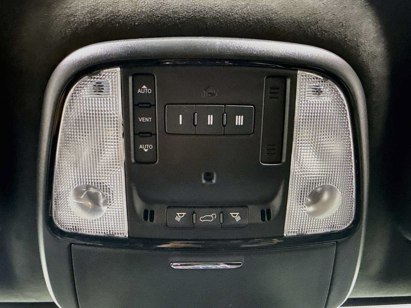 Used 2022 Dodge Durango R/T AWD/4WD image 16