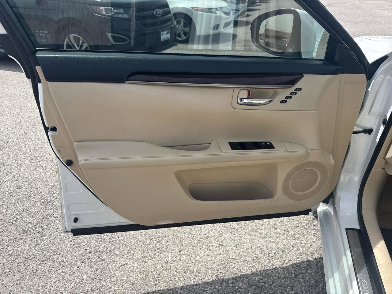 Used 2014 Lexus ES 350 w/ Premium Package FWD image 12