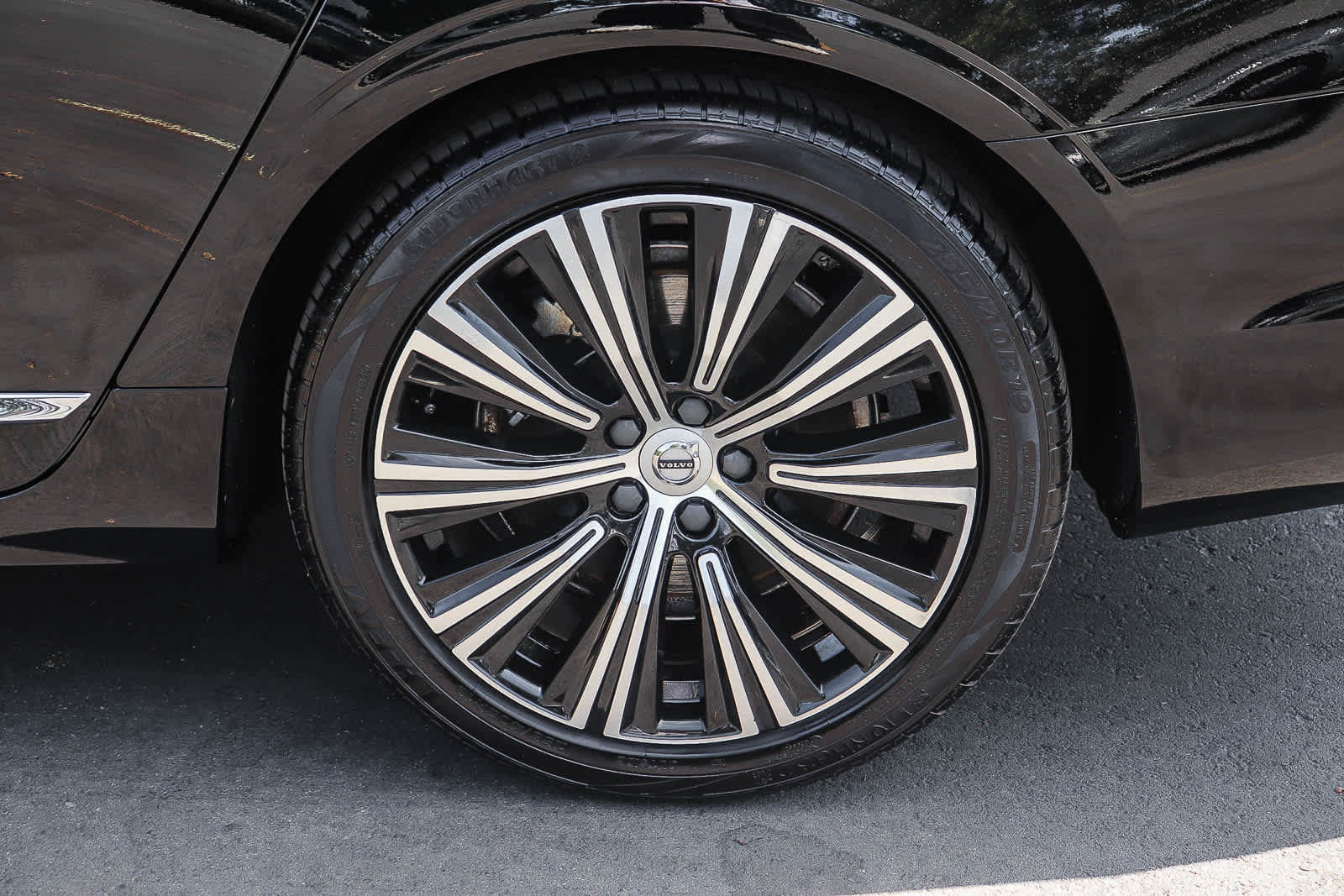 Used 2023 Volvo S90 B6 Plus AWD/4WD image 14