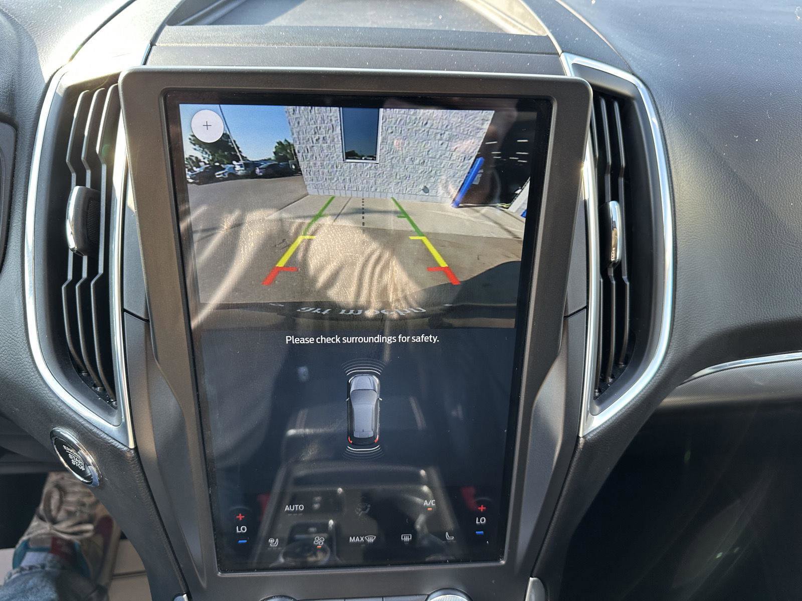 Used 2024 Ford Edge Titanium image 30