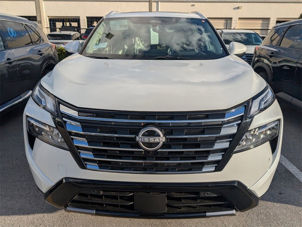 New 2026 Nissan Rogue Platinum w/ Platinum Premium Package image 3