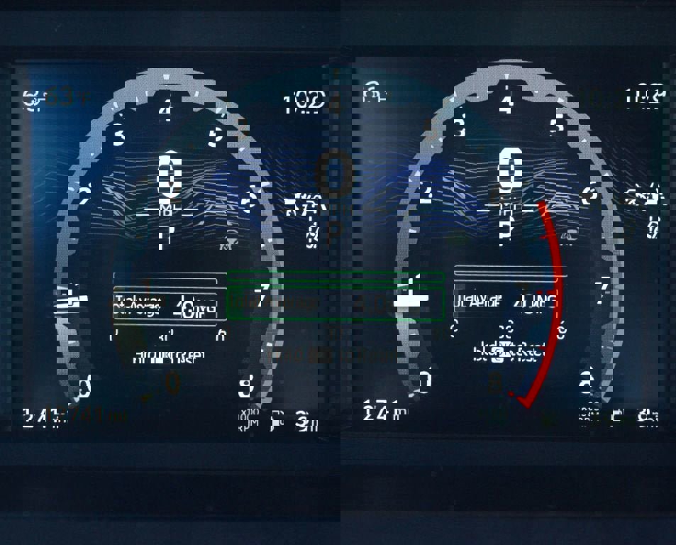 Used 2024 Toyota Tacoma SR image 4