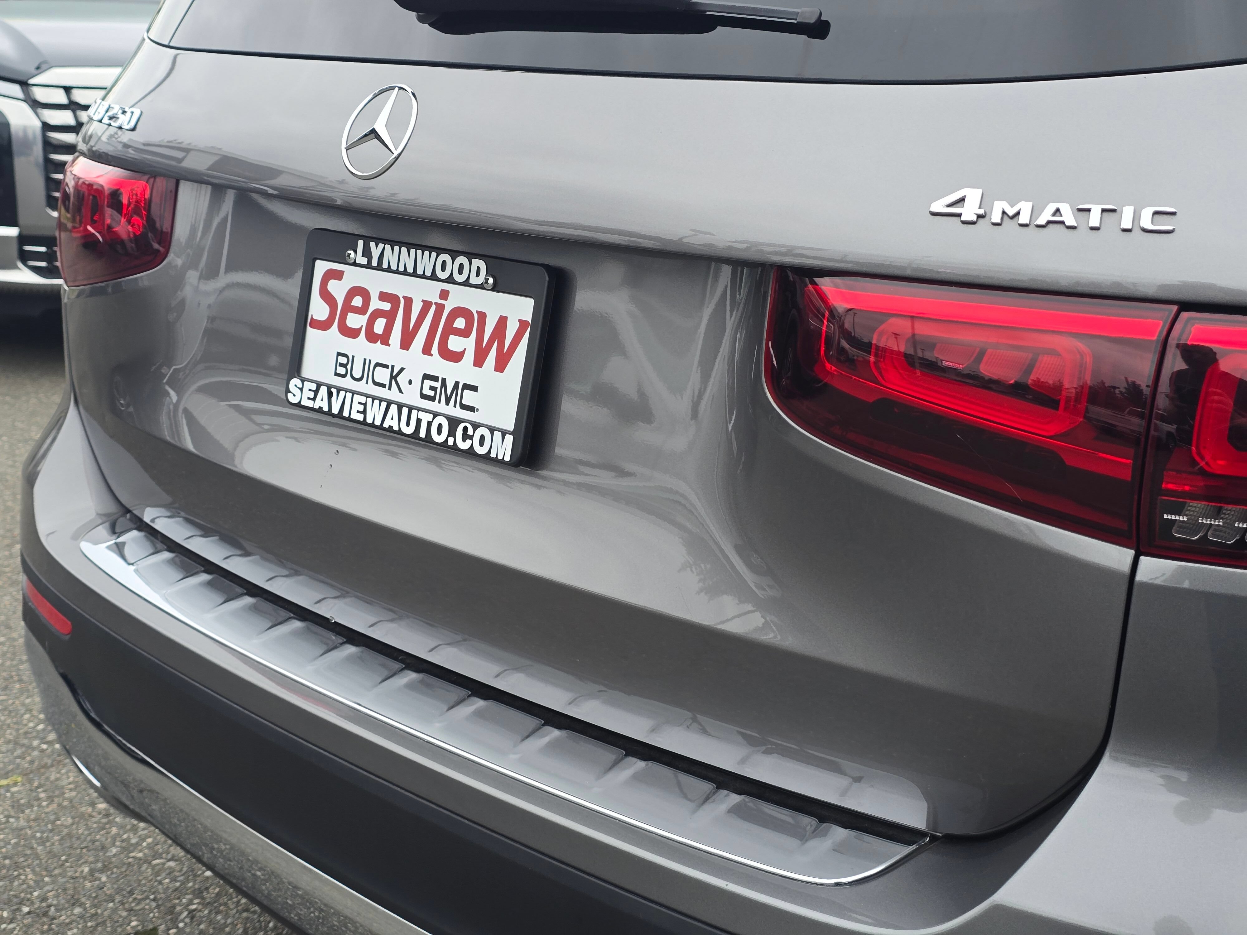 Used 2022 Mercedes-Benz GLB 250 4MATIC image 13