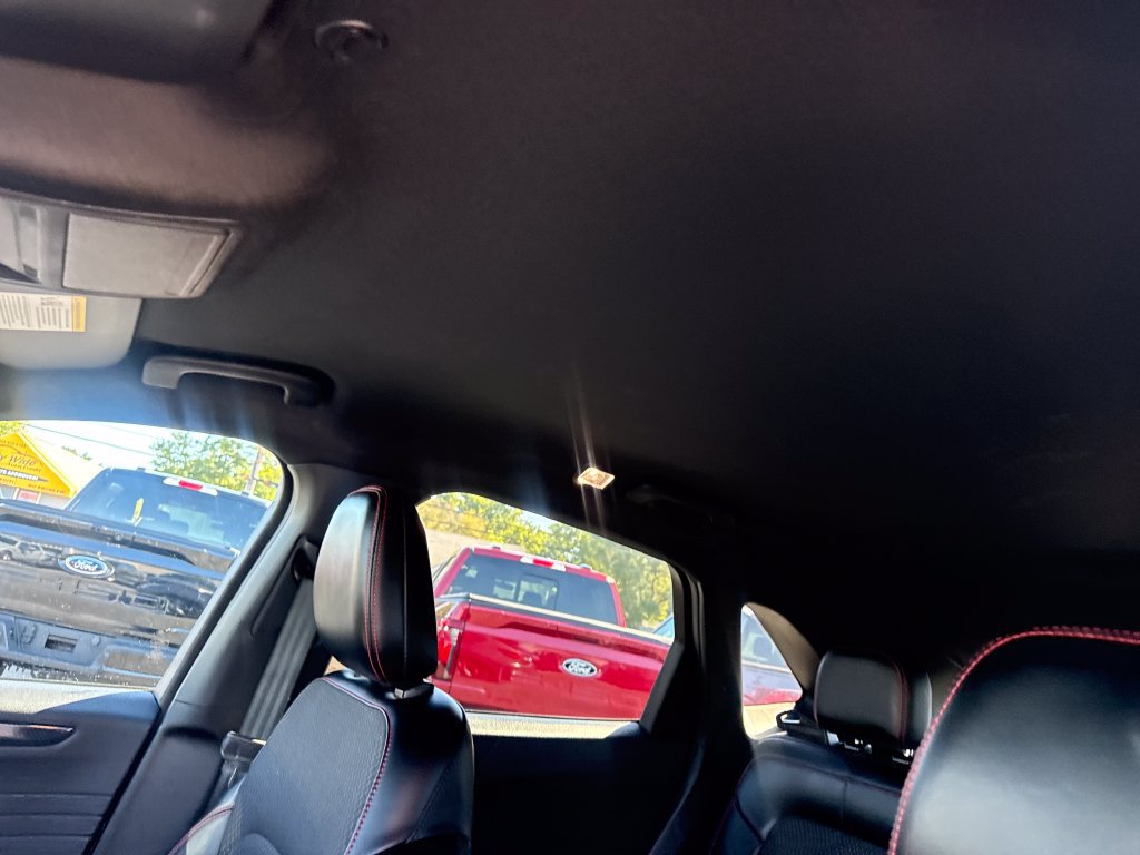 Used 2024 Ford Escape ST-Line w/ Tech Pack #1 AWD/4WD image 18