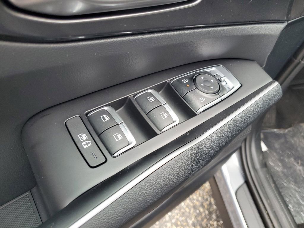 Used 2025 Kia Sorento S w/ Panoramic Sunroof Package FWD image 9