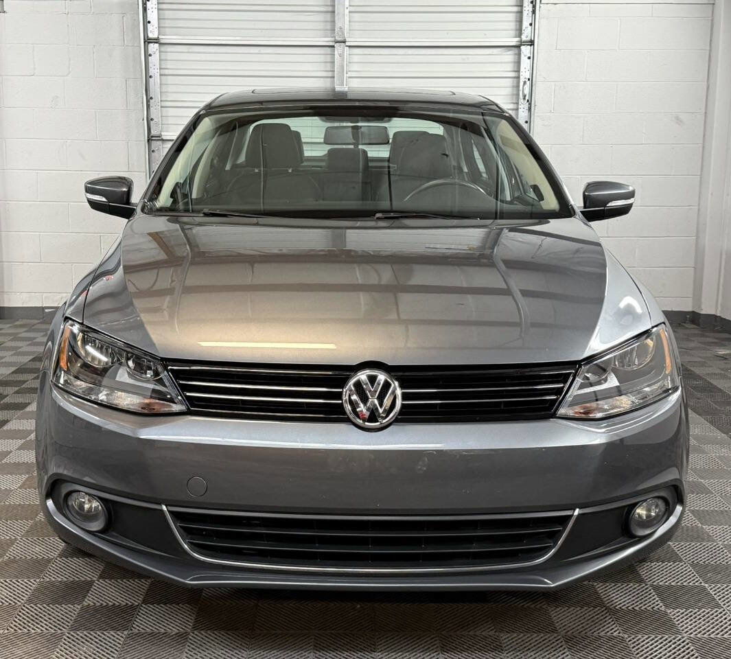 Used 2012 Volkswagen Jetta SEL image 3