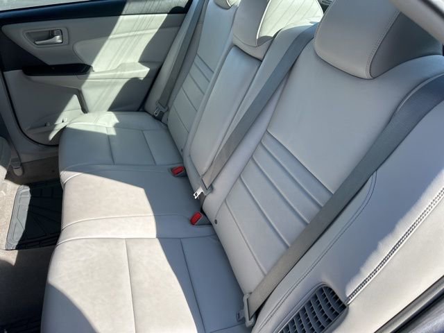 Used 2015 Toyota Camry XLE w/ Moonroof Package image 25