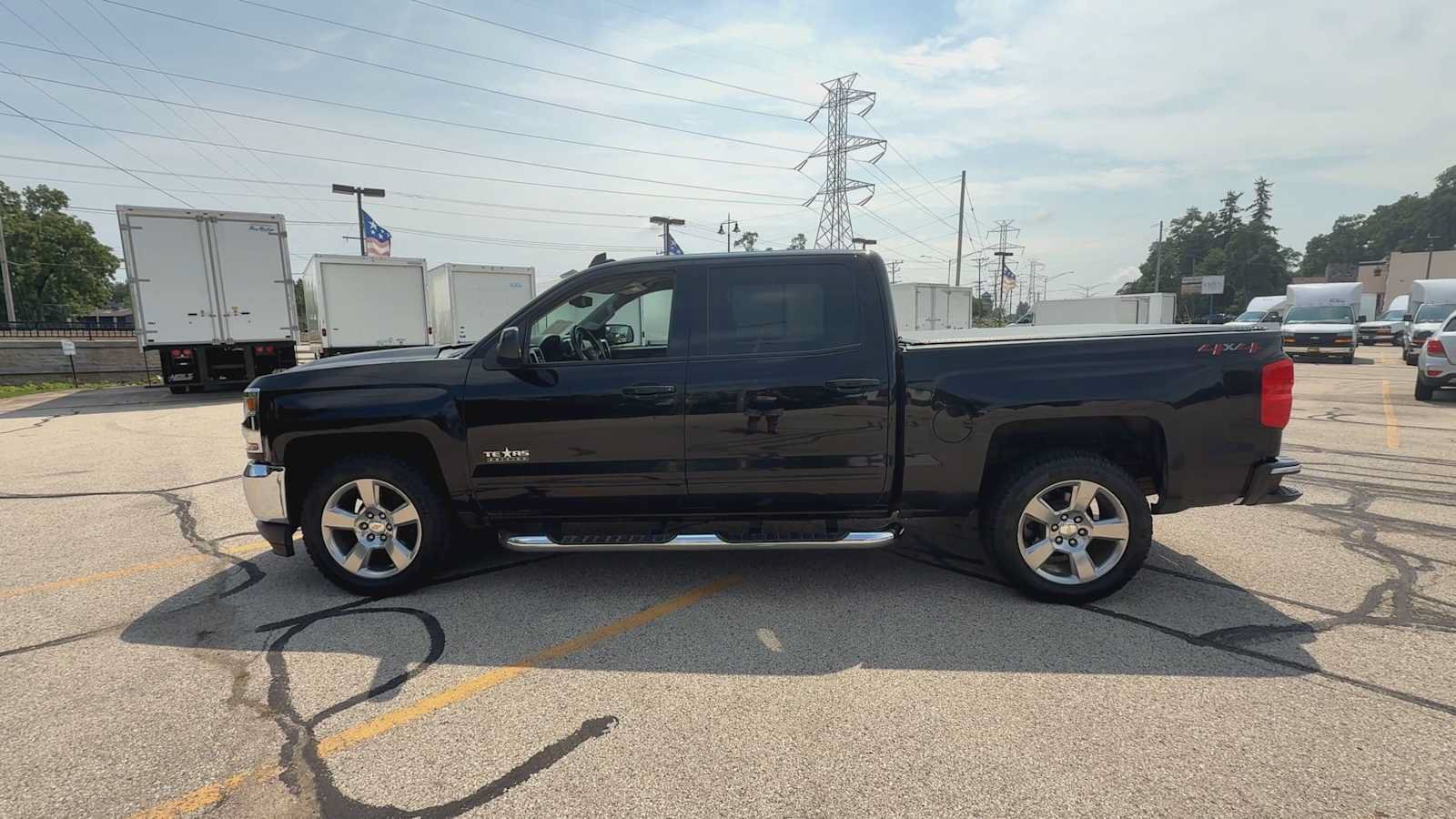 Used 2018 Chevrolet Silverado 1500 LT w/ Texas Edition AWD/4WD image 5