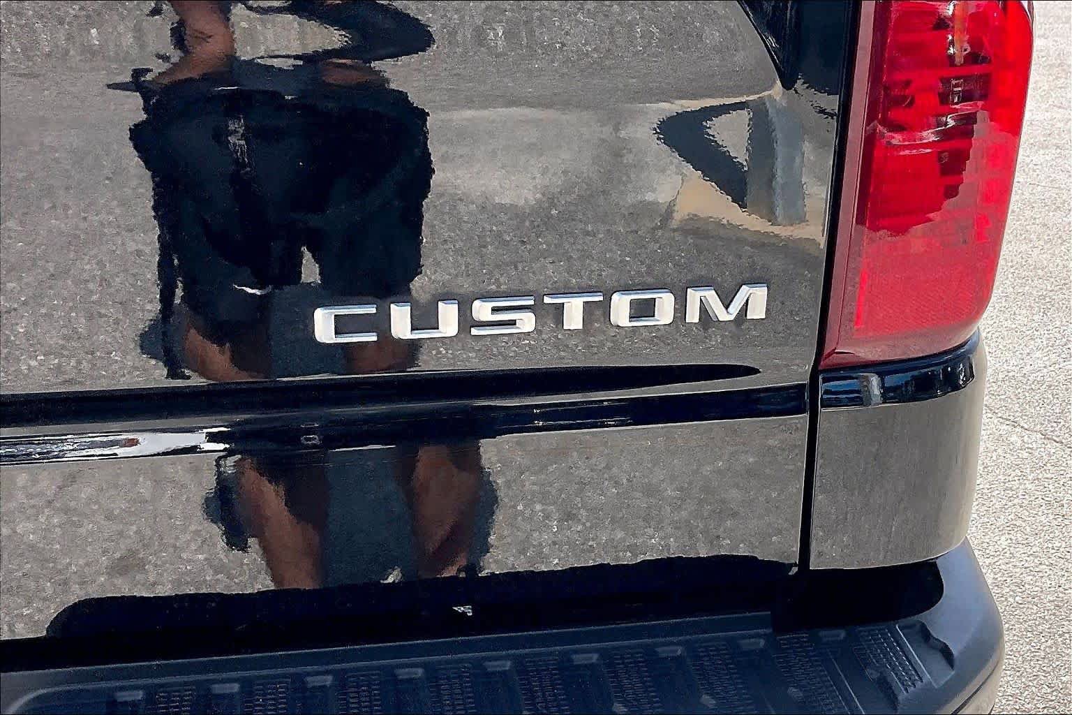 Used 2022 Chevrolet Silverado 1500 Custom RWD image 10