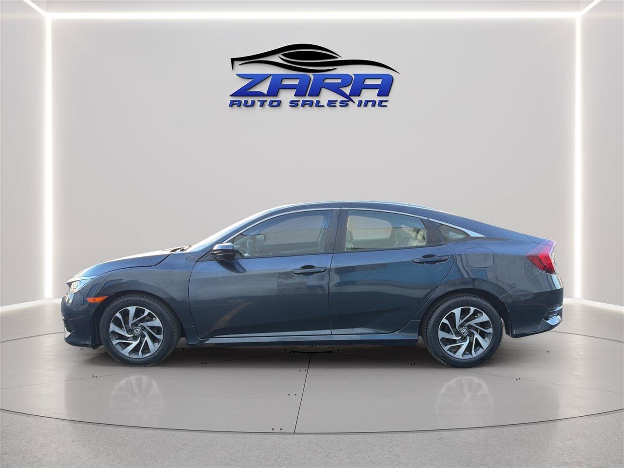 Used 2017 Honda Civic EX image 4