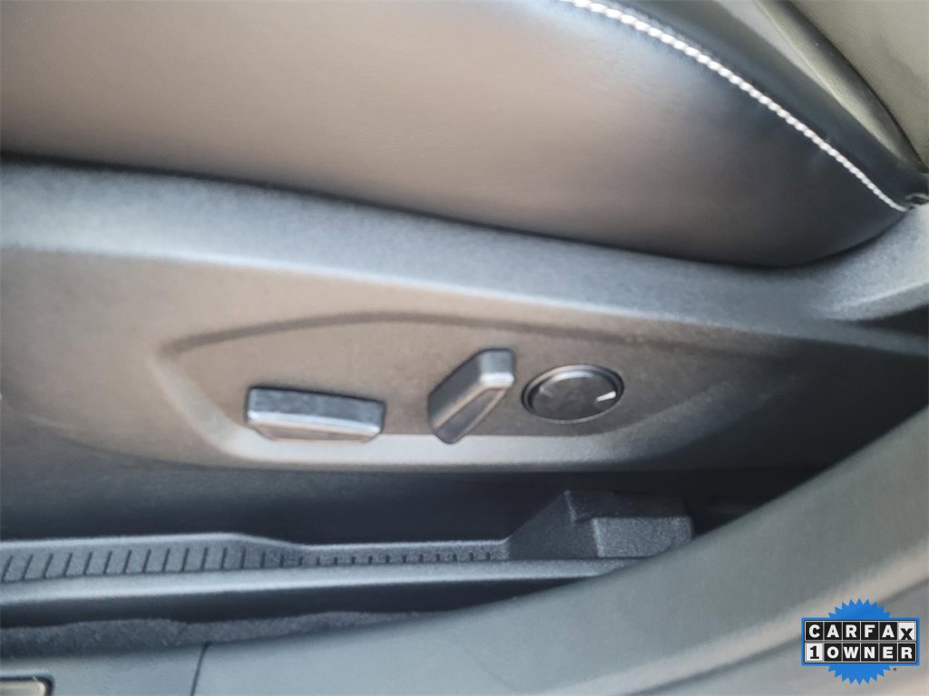 Used 2023 Ford Edge ST image 22