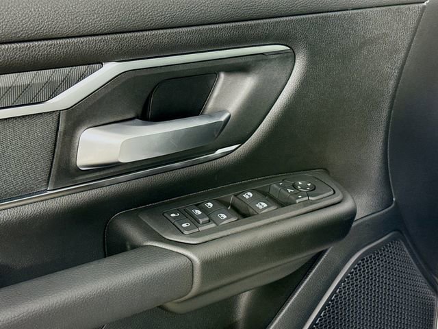 New 2026 RAM 1500 4x4 Crew Cab image 19
