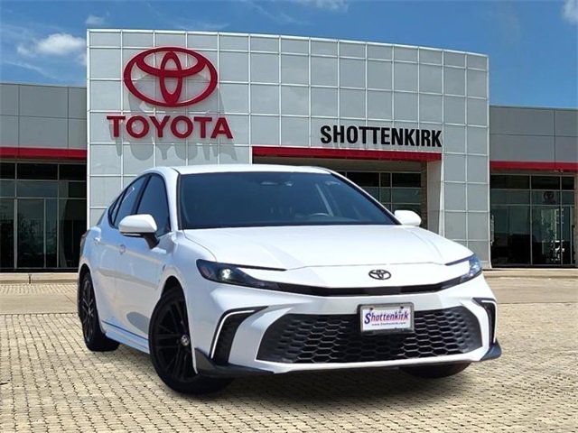 Used 2025 Toyota Camry SE