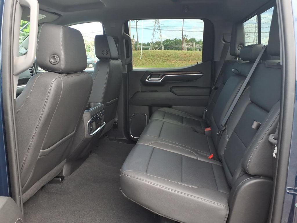 Used 2023 GMC Sierra 1500 SLT w/ SLT Premium Plus Package AWD/4WD image 20