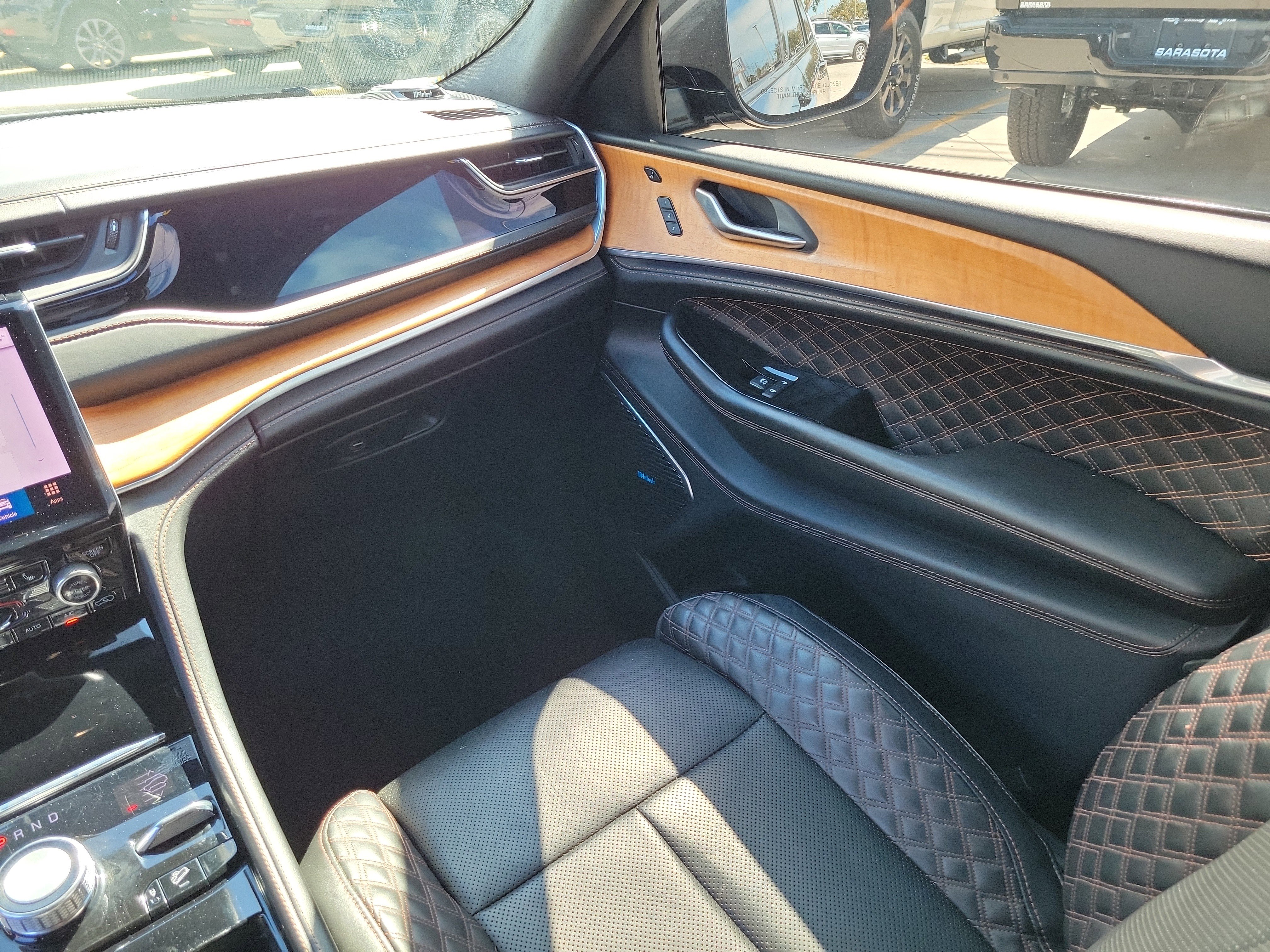 Used 2022 Jeep Grand Cherokee L Summit image 21