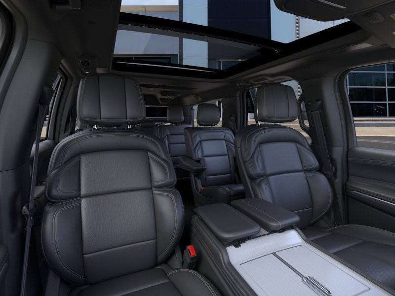 New 2026 Lincoln Navigator L Reserve w/ Jet Appearance Package AWD/4WD image 10