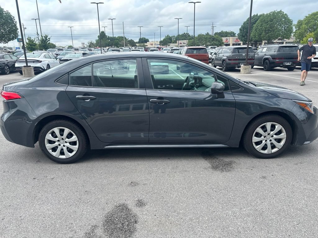 Used 2024 Toyota Corolla LE FWD image 6