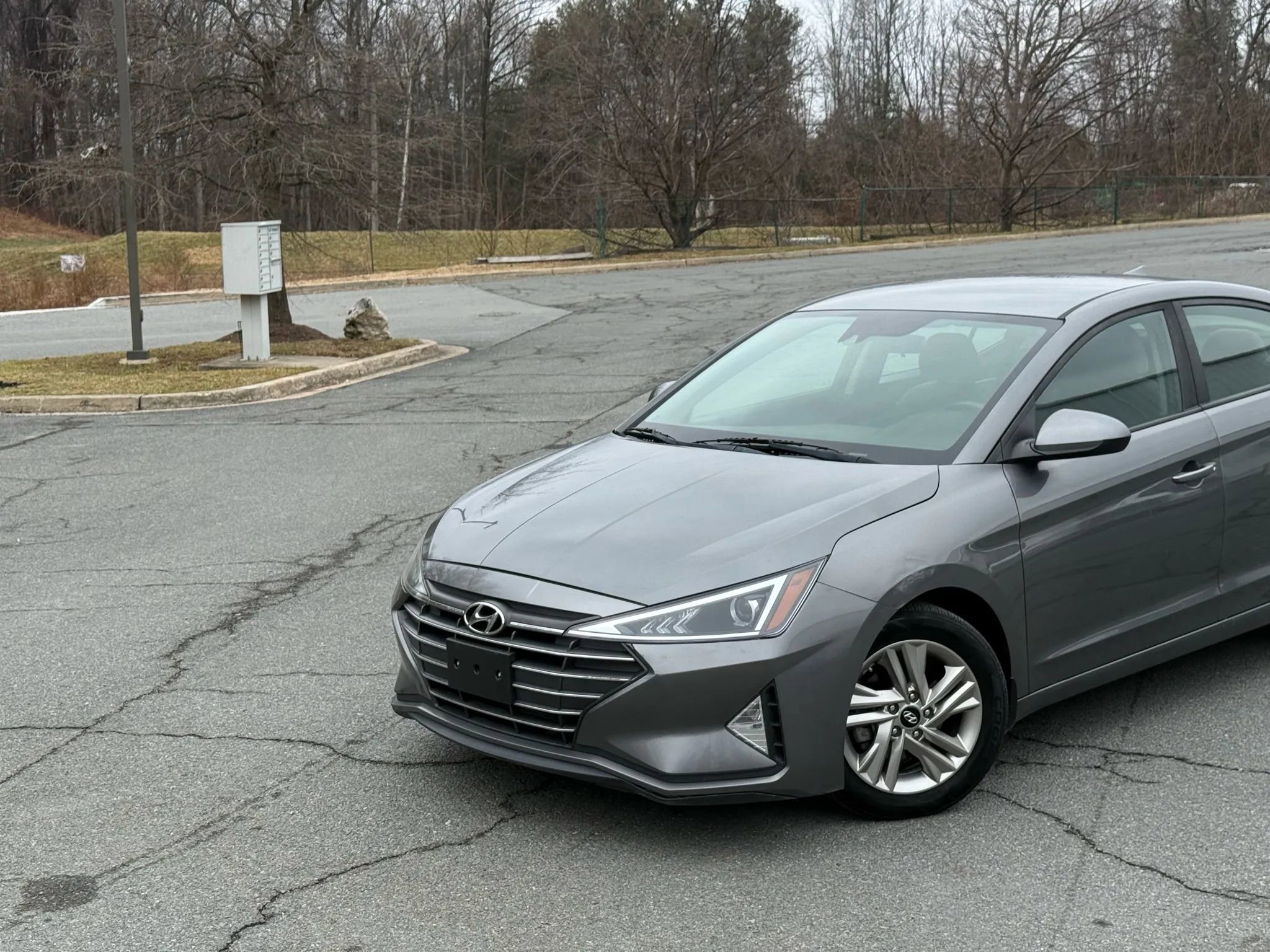 Used 2020 Hyundai Elantra SEL image 2