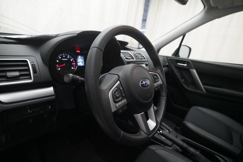 Used 2017 Subaru Forester 2.0XT Premium AWD/4WD image 7
