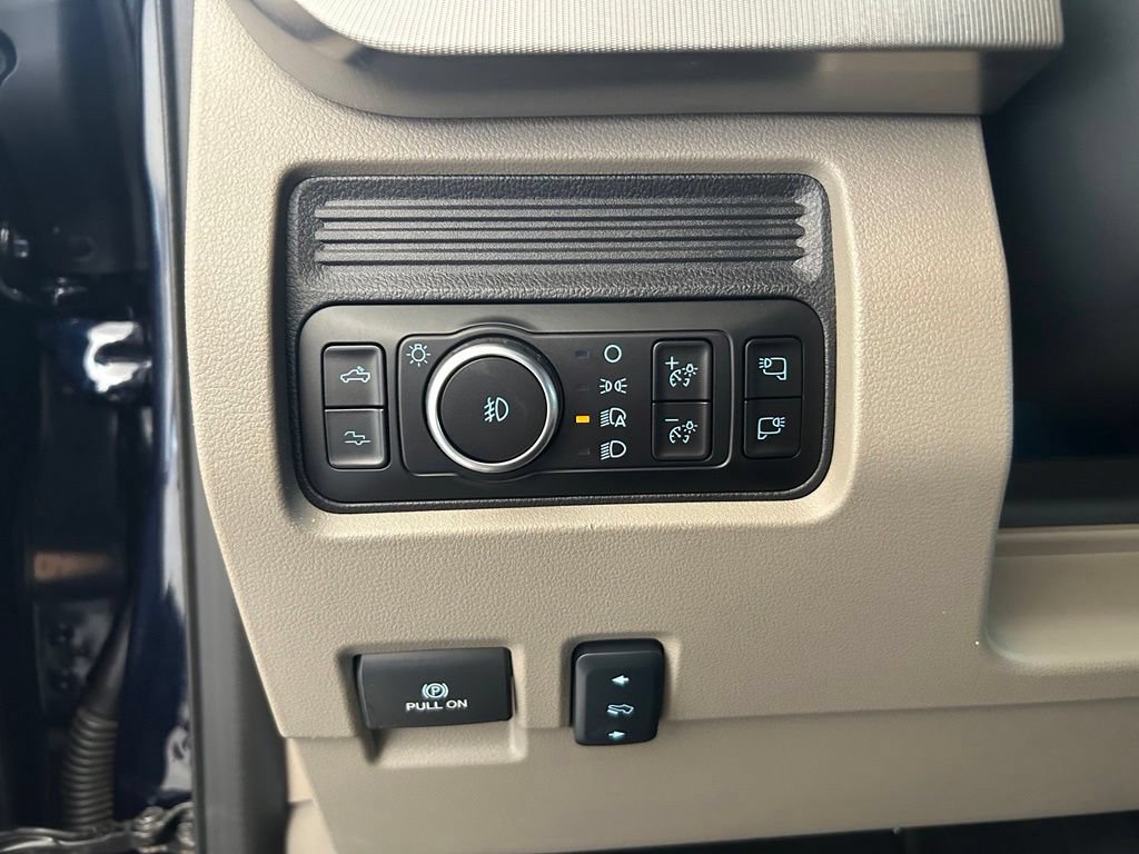 Used 2025 Ford F450 Platinum w/ Platinum Plus Package AWD/4WD image 54