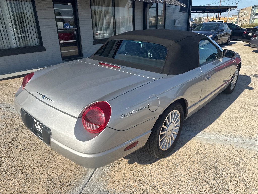 Used 2004 Ford Thunderbird RWD image 4