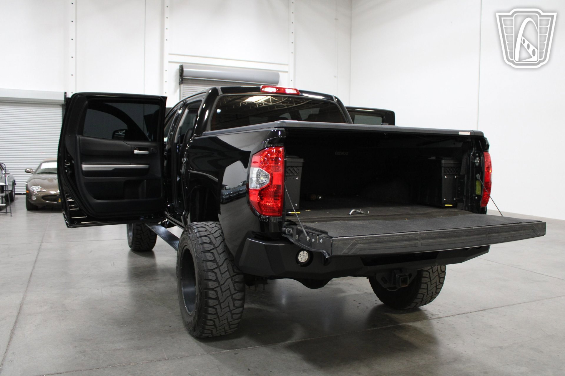 Used 2014 Toyota Tundra SR5 w/ TRD Off Road Package AWD/4WD image 40