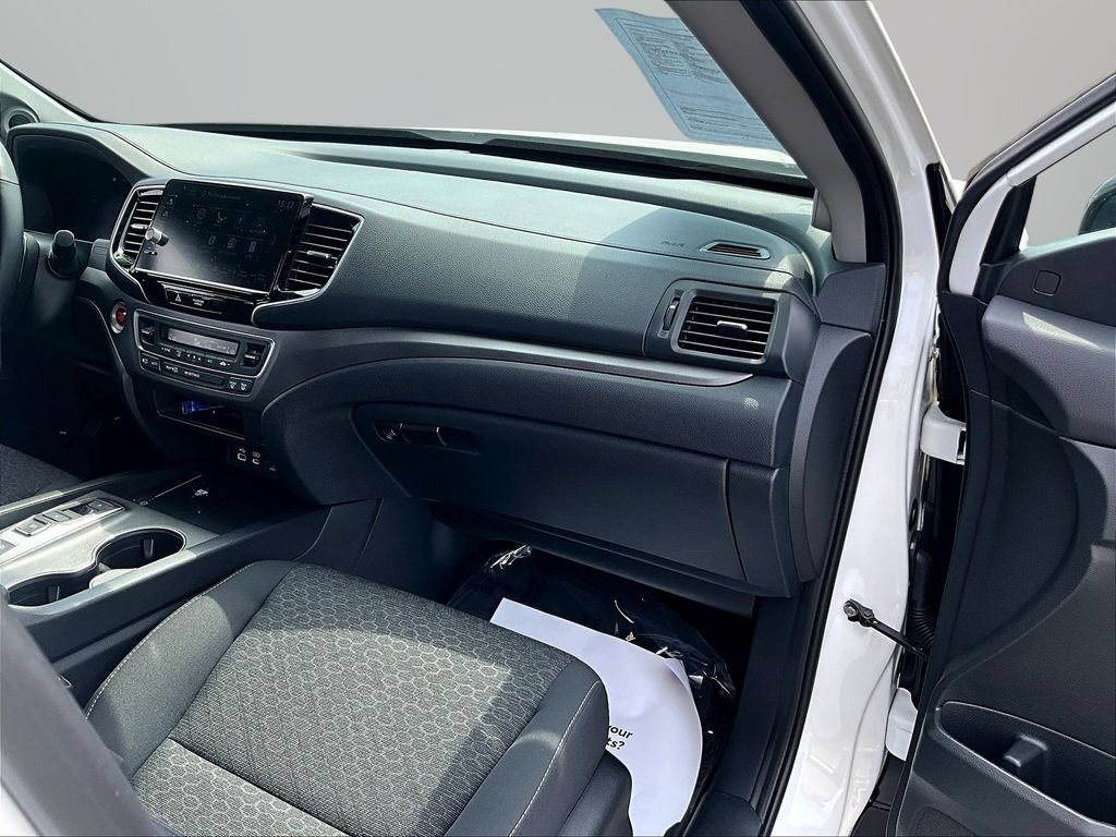 Certified 2025 Honda Ridgeline Sport+ image 26