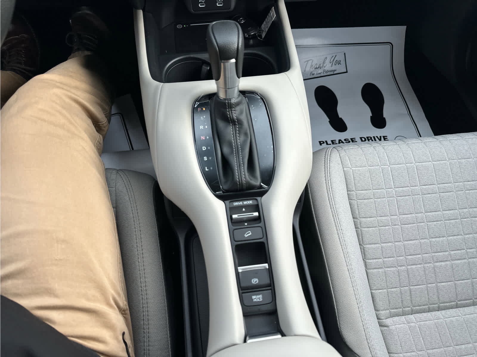 New 2026 Honda HR-V LX image 32