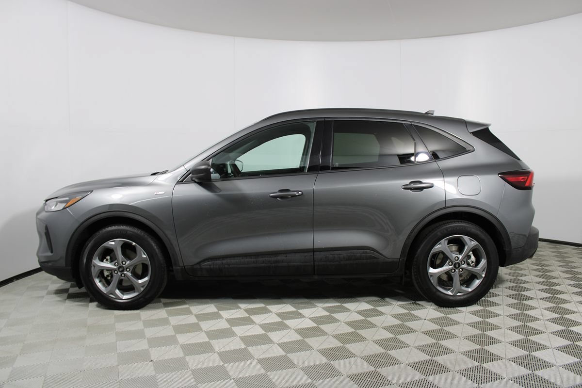 Used 2025 Ford Escape ST-Line FWD image 32