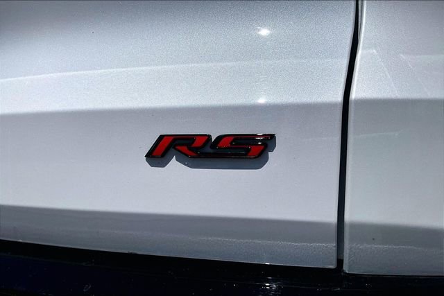 Used 2024 Chevrolet Traverse RS w/ LPO, Floor Liner Package AWD/4WD image 23