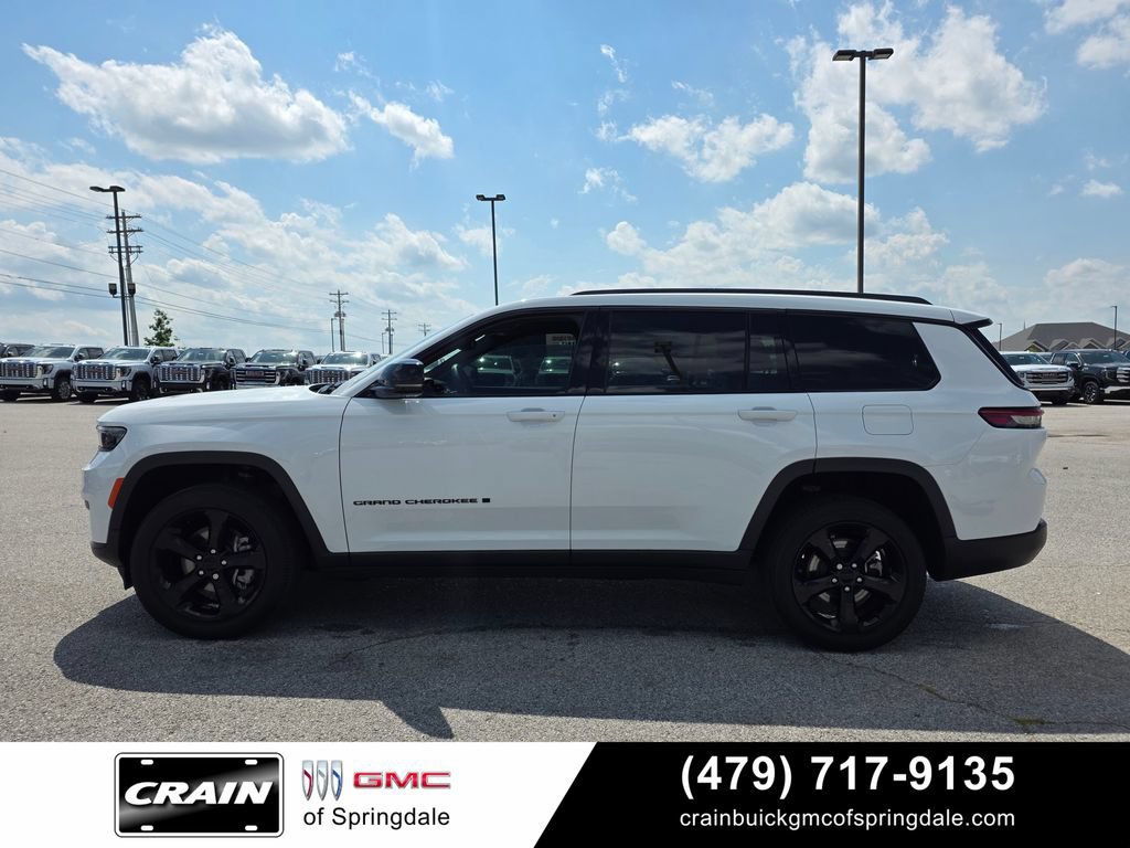 Used 2023 Jeep Grand Cherokee L Laredo AWD/4WD image 4