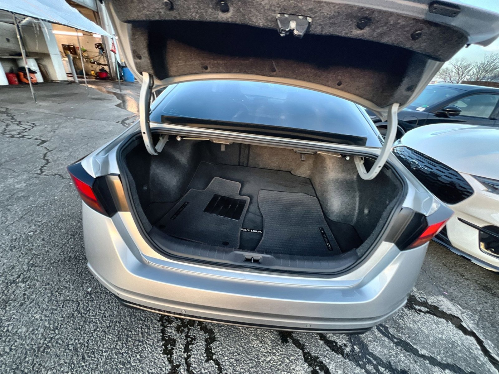 Used 2020 Nissan Altima 2.5 SR image 24